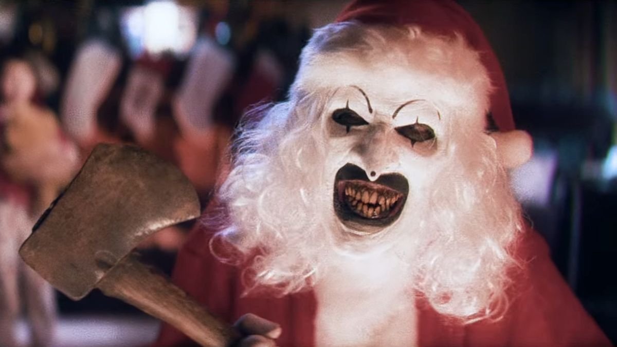 Art the Clown dressed as Santa in Terrifier 3 teaser