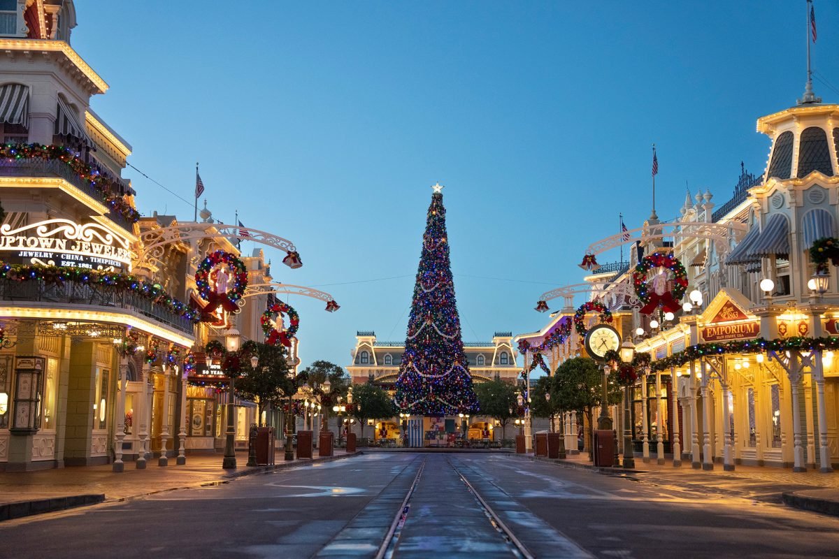 Holidays at Walt Disney World Bring Joy in the Form of THE NIGHTMARE BEFORE CHRISTMAS and THE MUPPETS_1