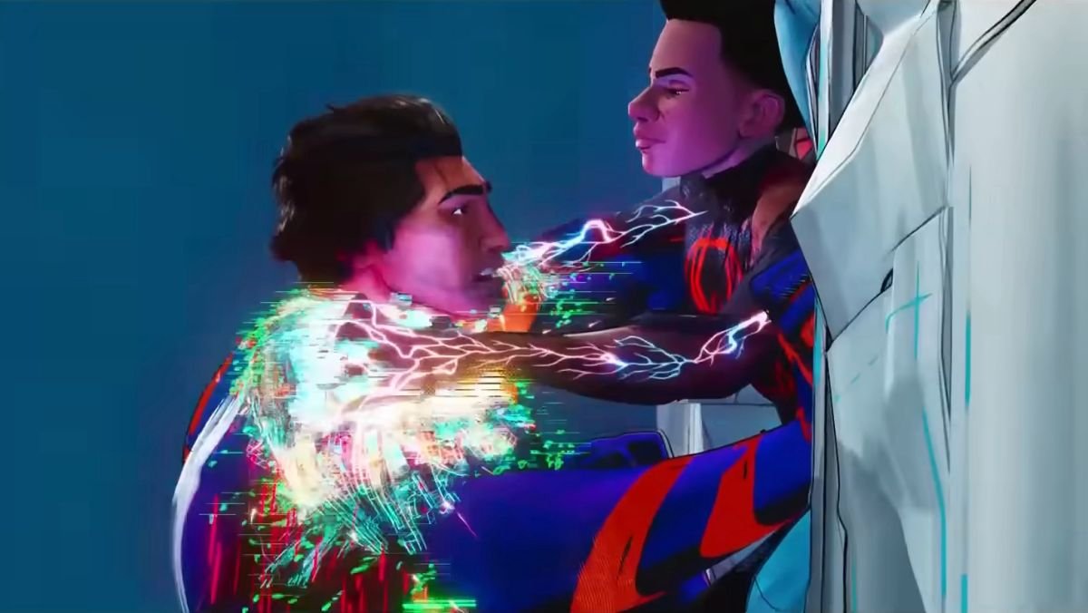 Miles Morales fighting Miguel O'Hara aka Spider-Man 2099 in a scene changed in Across the Spider-Verse's digital release